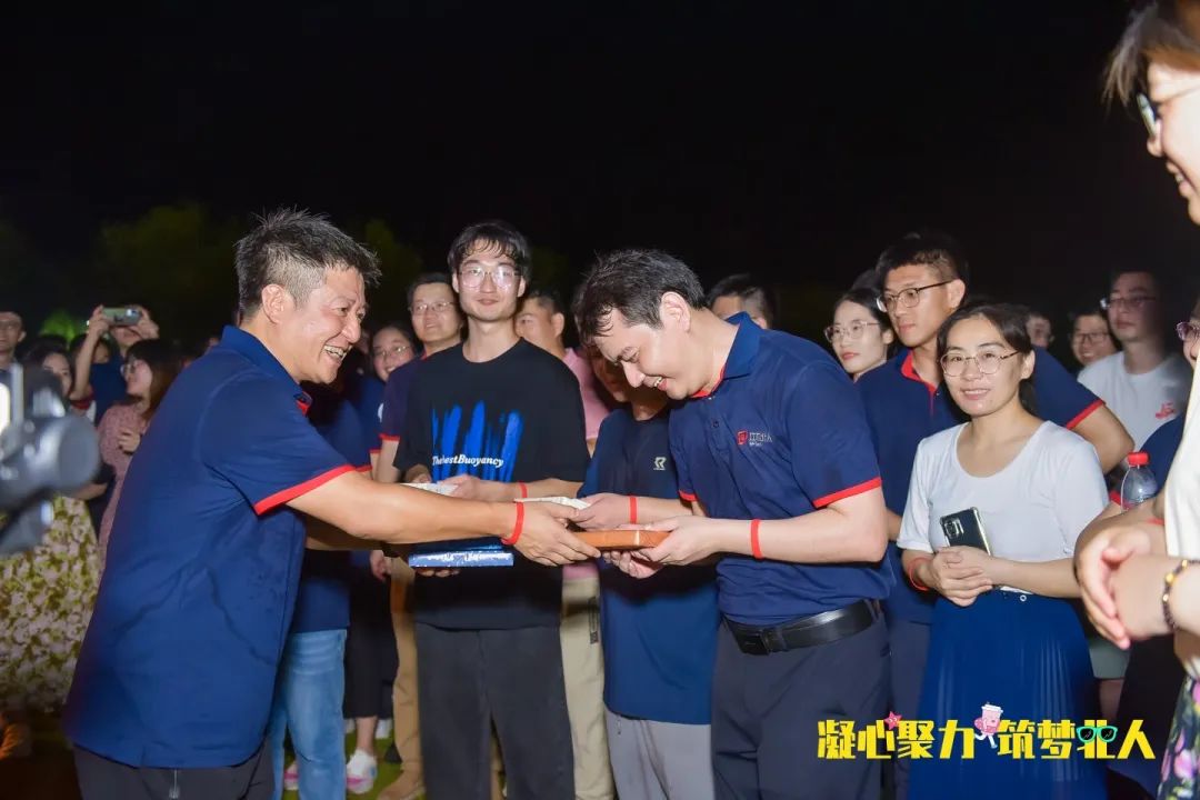 凝心聚力 筑梦九游会·J9·官网|真人游戏第一品牌 | 九游会J9十三周年团建之旅完美收官
